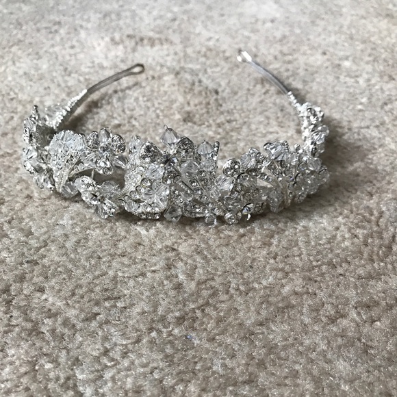 Wedding Tiara - Picture 2 of 8